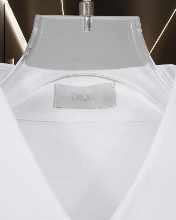 ブランドシャツ角部分ディテール